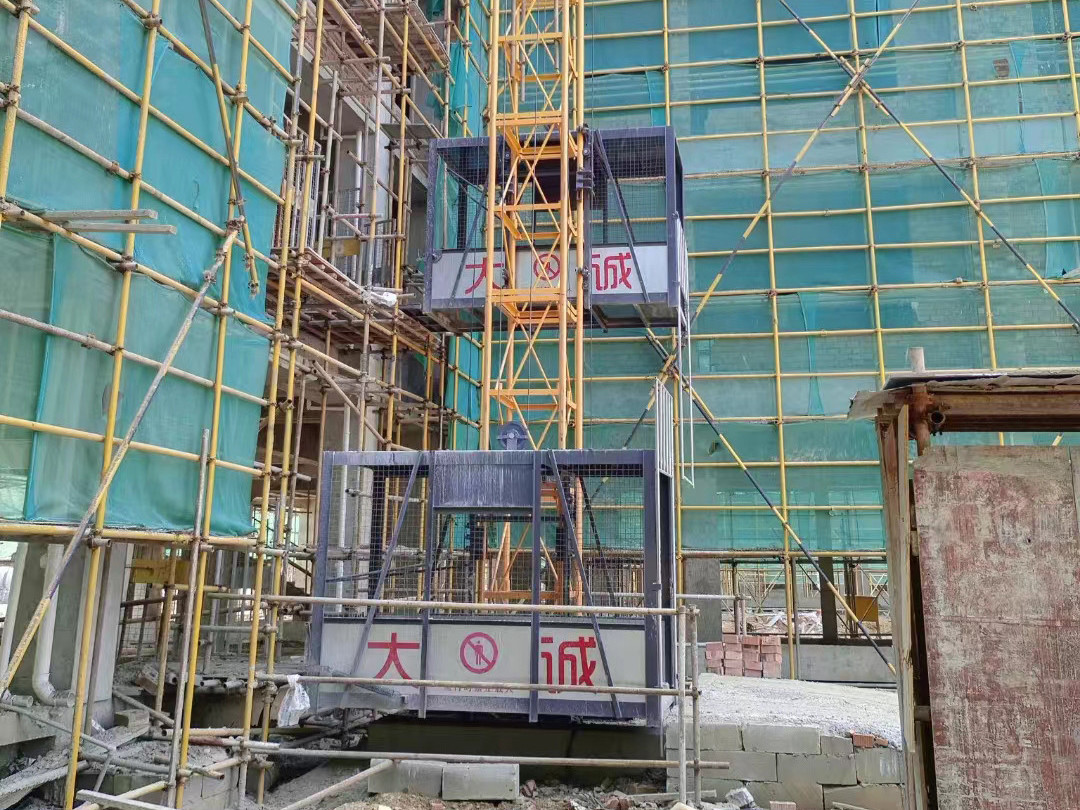 鋼絲繩物料機在建筑領域中有哪些具體應用案例？